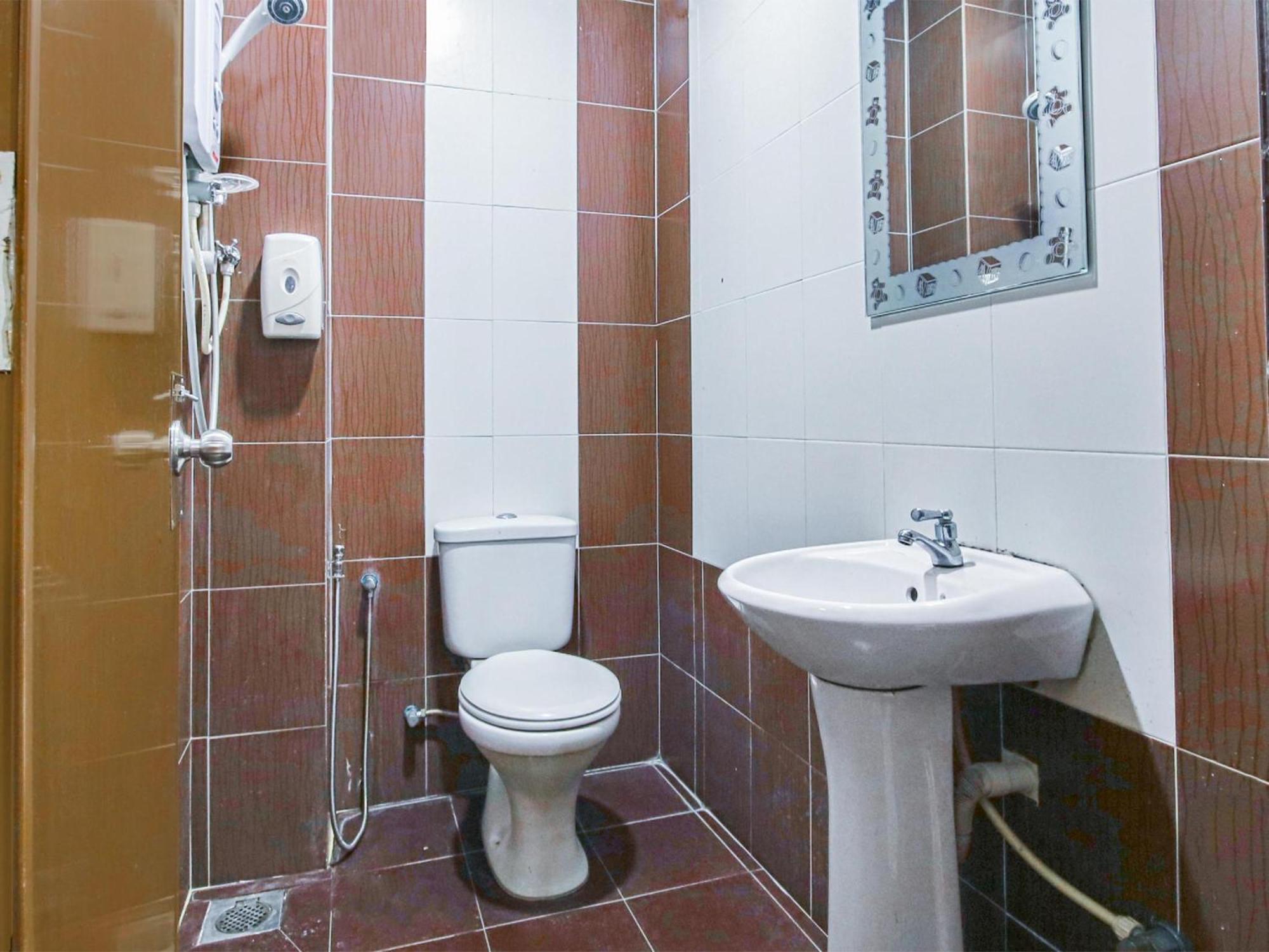 Capital O 812 Hotel Smc Seksyen 13 Shah Alam Exteriör bild