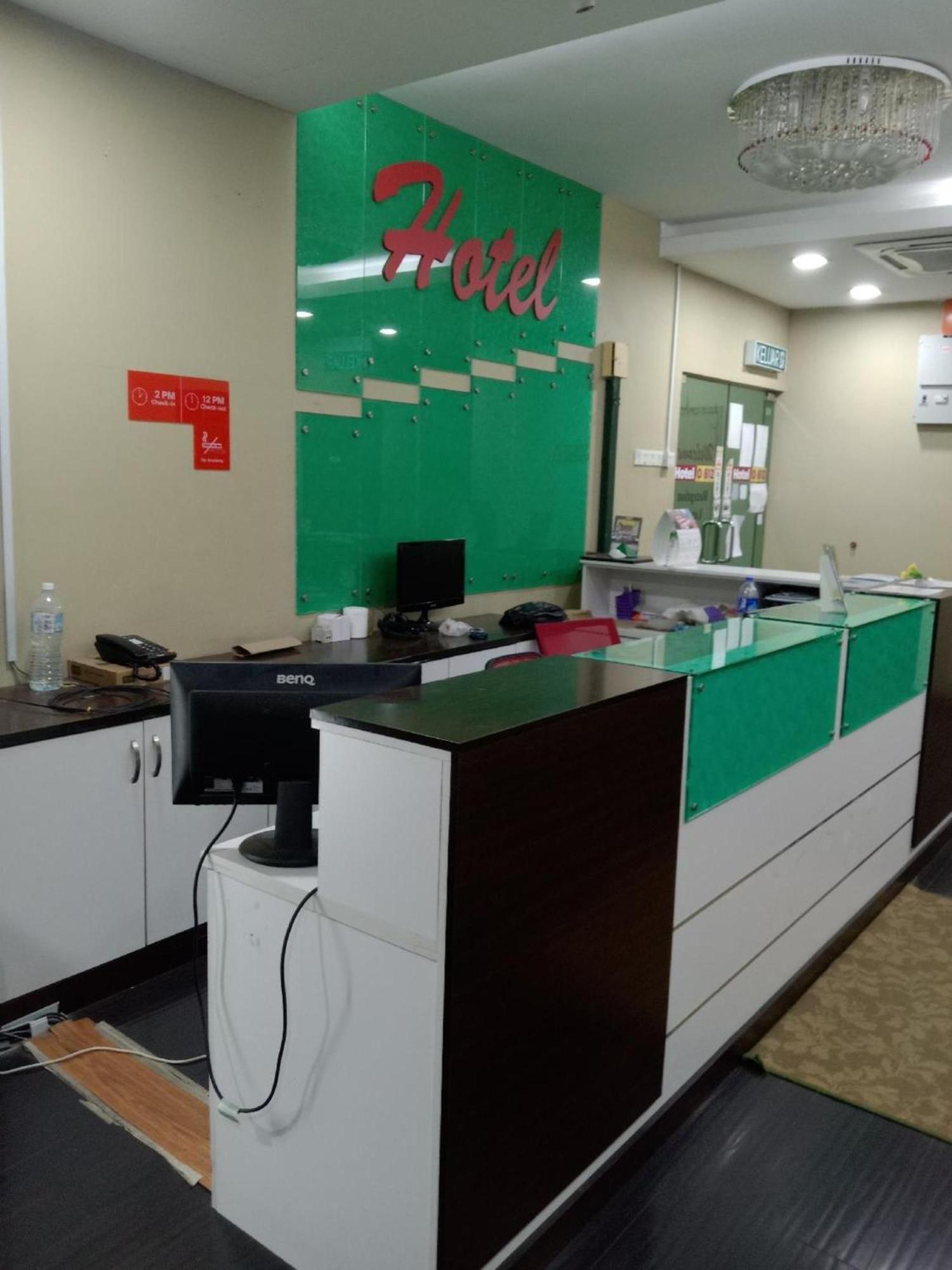 Capital O 812 Hotel Smc Seksyen 13 Shah Alam Exteriör bild